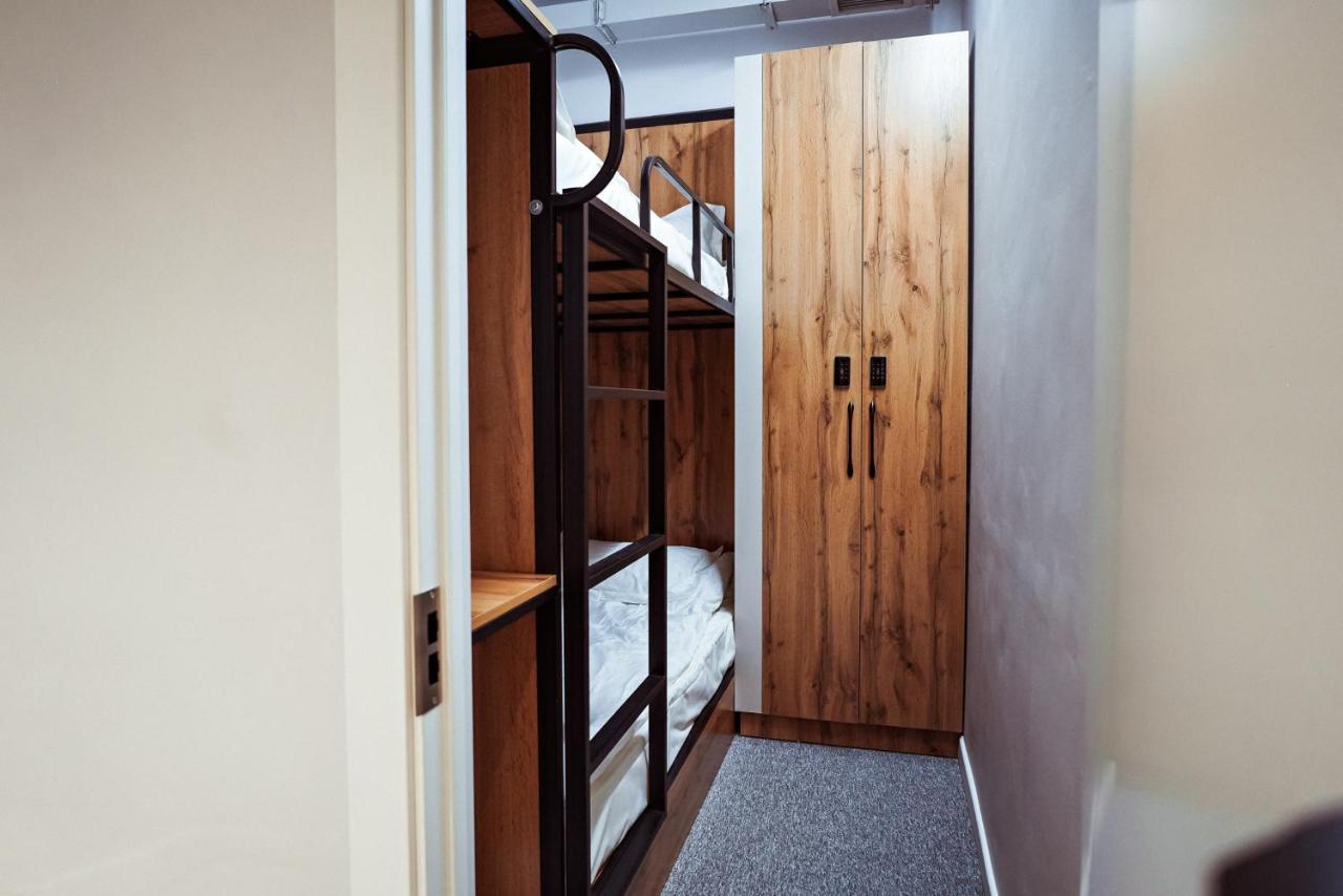 Aiva Hostel Bishkek Ngoại thất bức ảnh