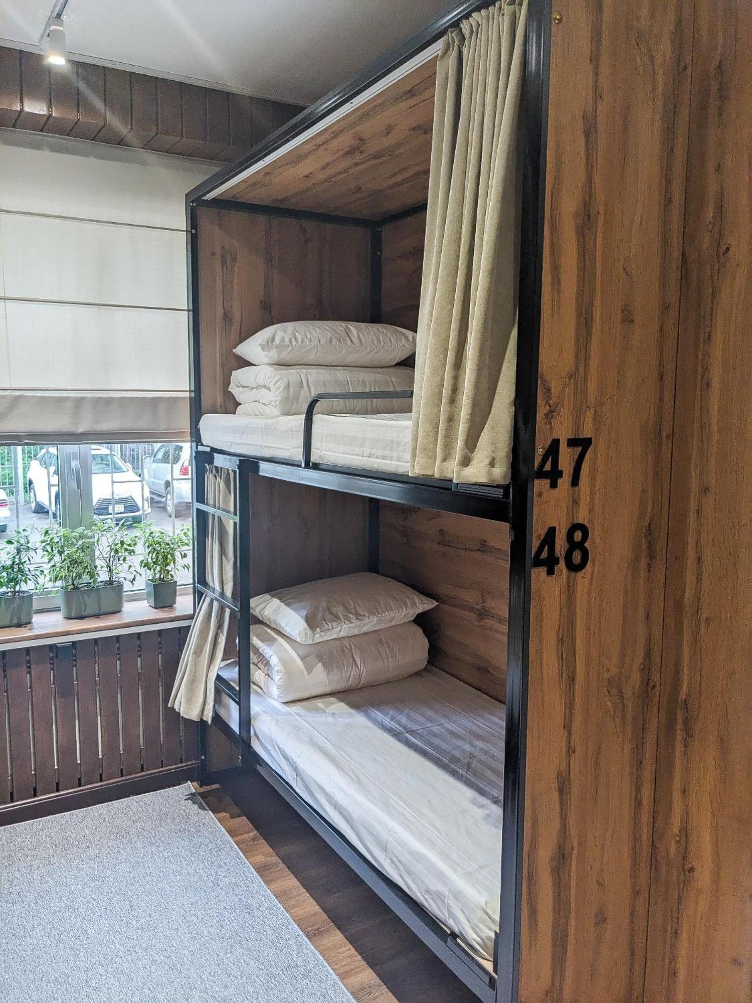 Aiva Hostel Bishkek Ngoại thất bức ảnh